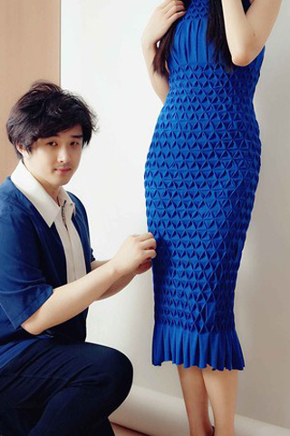 Huishan Zhang Wins 2013 Dorchester Collection Fashion Prize