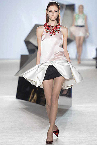 Fashion_Brands_Giambattista Valli_13551 - Paris Fashion Week