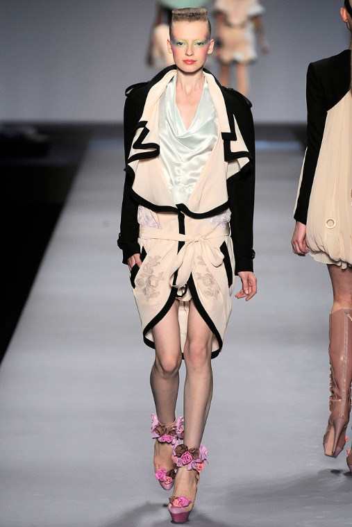 Fashion_Brands_Viktor & Rolf_1885 - Paris Fashion Week