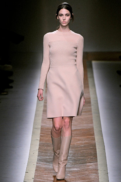 Valentino Fall 2011 Ready-to-Wear Collection