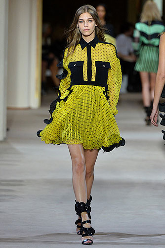 Fashion_Brands_Emanuel Ungaro_9651 - Paris Fashion Week