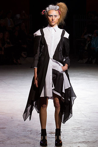 Fashion_Brands_Yohji Yamamoto_12458 - Paris Fashion Week